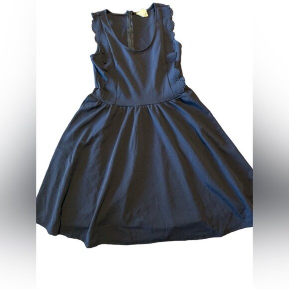 Francesca’s‎ Coralie SCALLOPED DRESS Size M Navy Blue - Picture 3 of 6